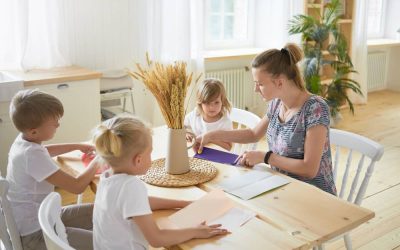 Noticias 6 5 Señales de que Necesitas Contratar una Niñera